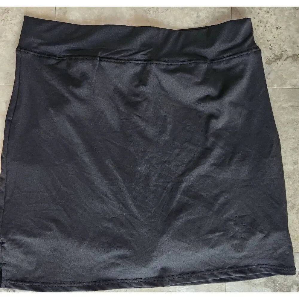 Black Swim bottoms. Skort style